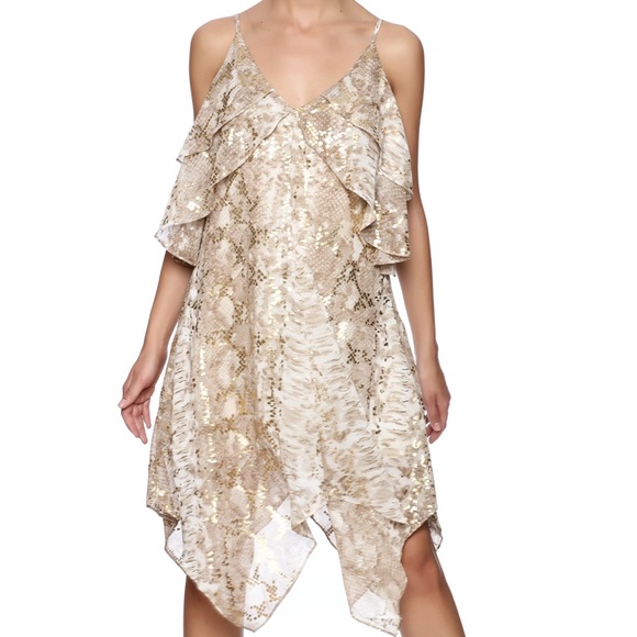 Sugarlips Dresses & Skirts - Gorgeous Gold SugarLips Dress 👗